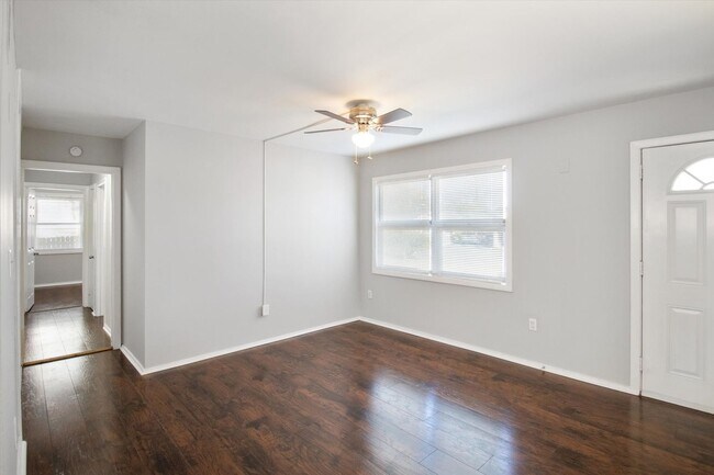 Foto del edificio - 1535 E 31st St