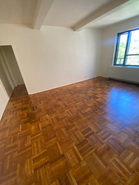Foto del edificio - 1545 Unionport Rd