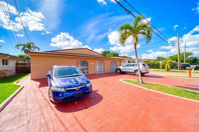 Foto del edificio - 6534 SW 34th St