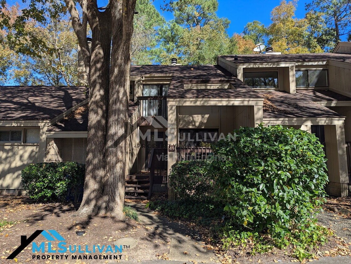Foto principal - 4100-4105 Five Oaks Dr