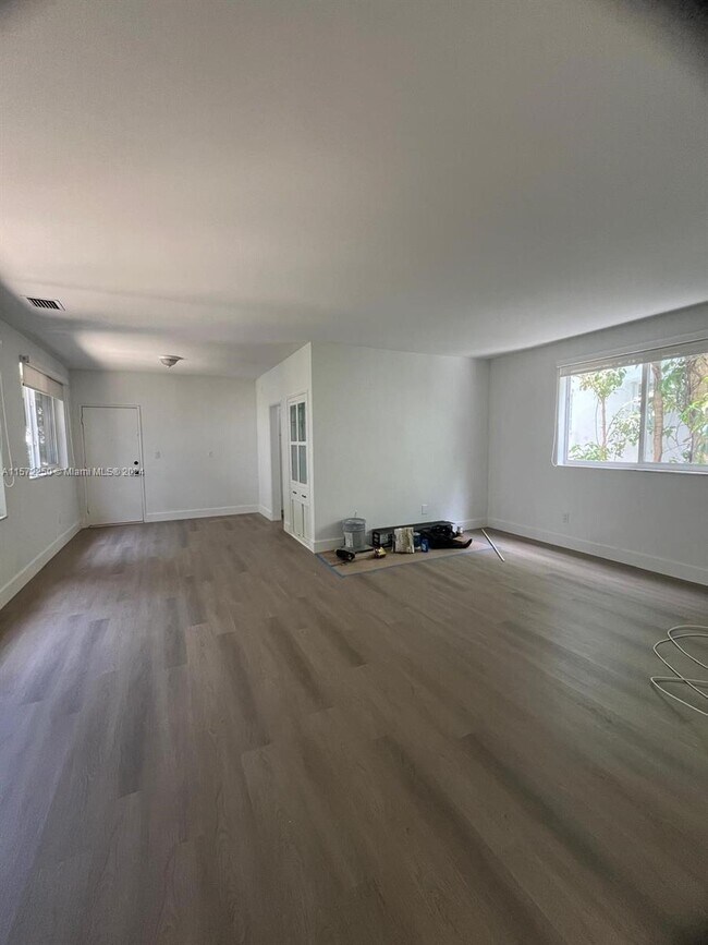 Foto del edificio - 3921 Meridian Ave