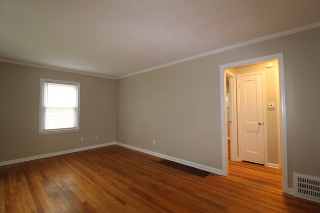 Foto del edificio - 2 Bedroom 1 Bath Home in Roeland Park.