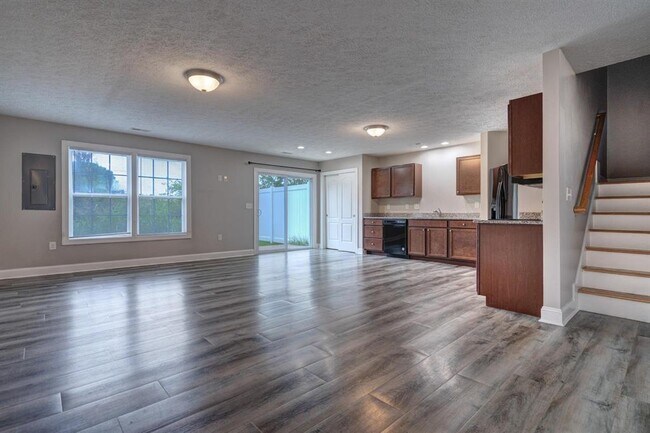 Foto del edificio - 430 Twisted Oak Dr NW