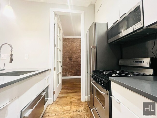 Building Photo - East 106th Street