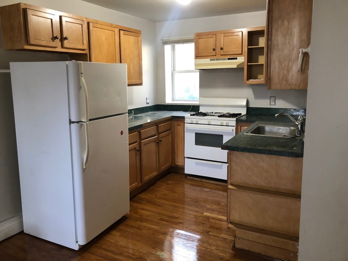 133 River St Unit 1, Haverhill, MA 01832 Apartment for Rent in