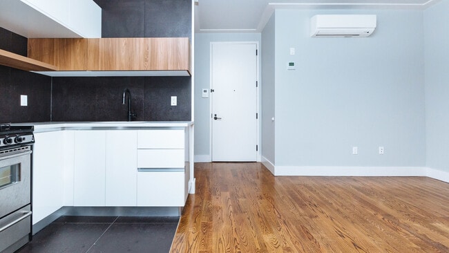 Foto del edificio - 62 E 21st St