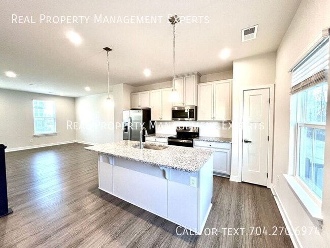 Building Photo - 1609 Aspire St