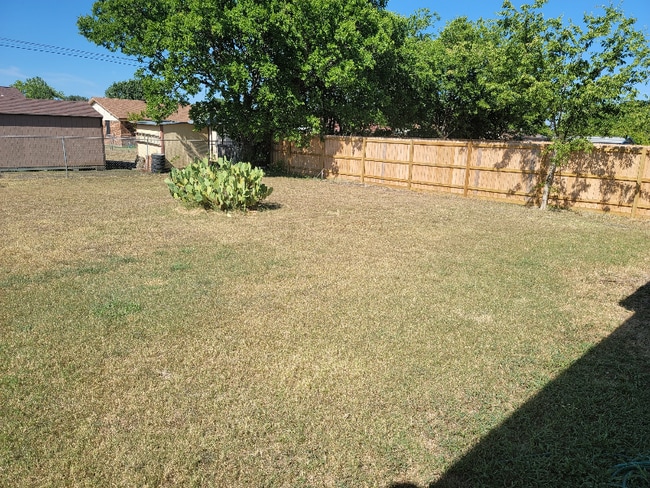 Building Photo - 3707 Griffin Dr