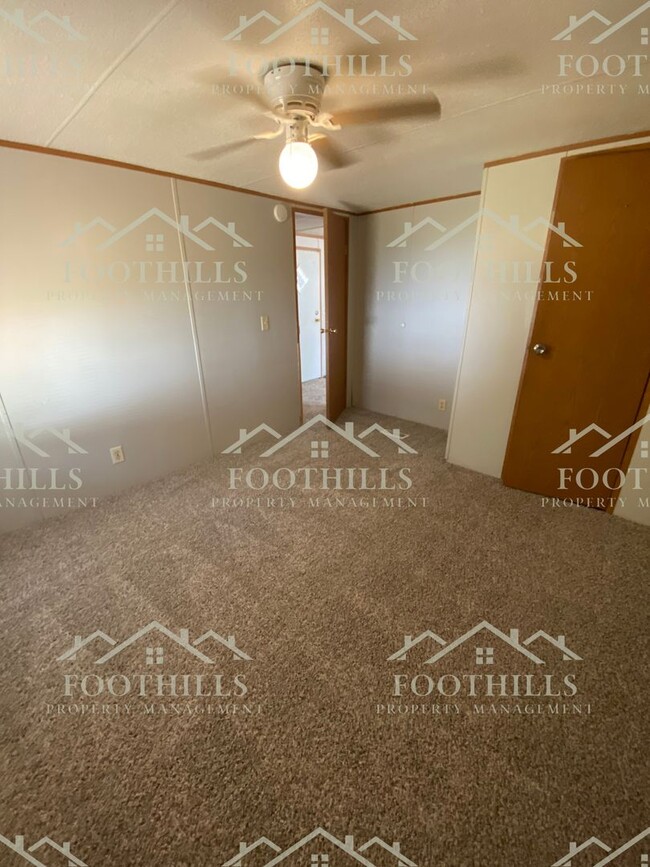 Building Photo - Cozy 2BR/2BA Mobile Home Near Portside Mar...