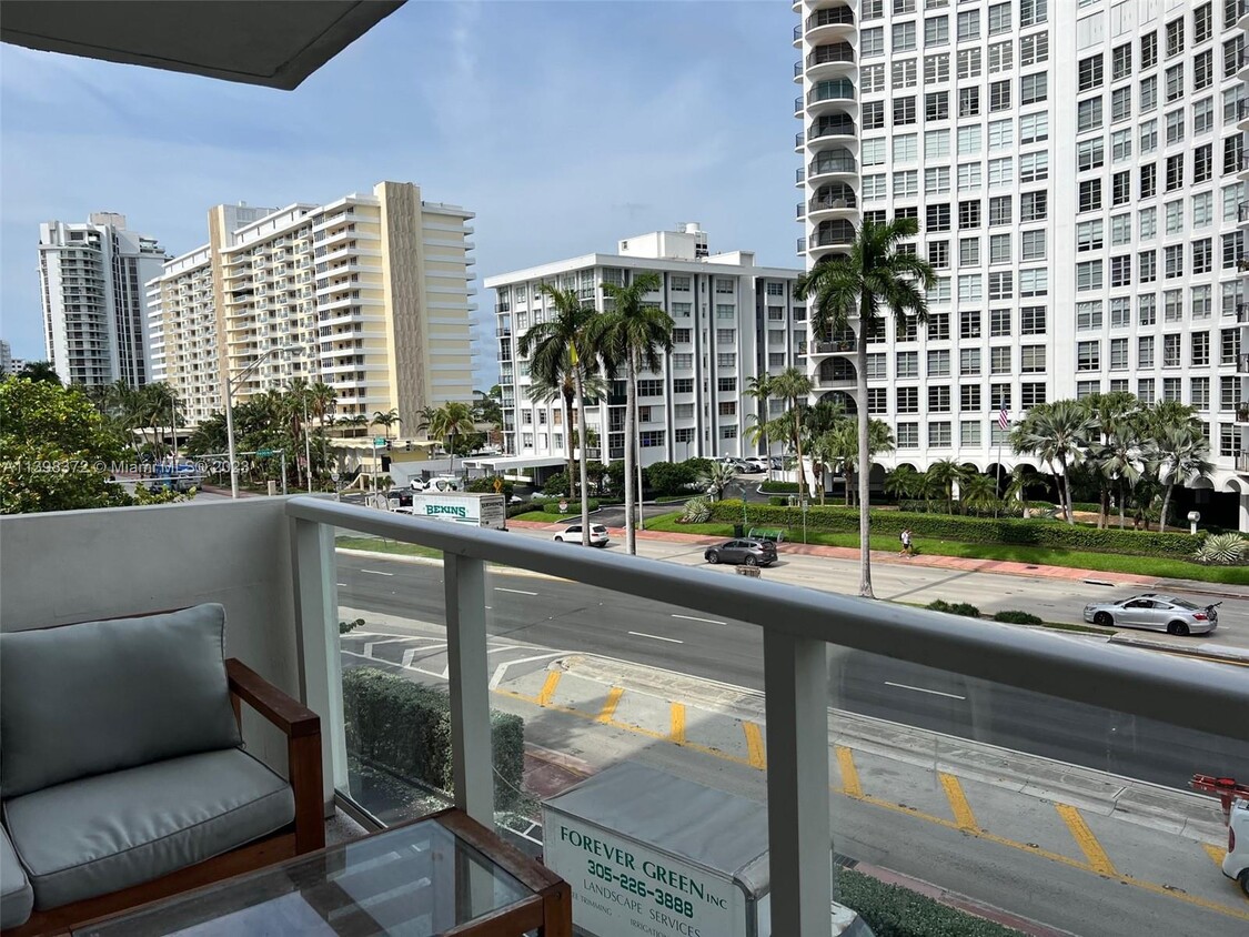 Foto principal - 5701 Collins Ave