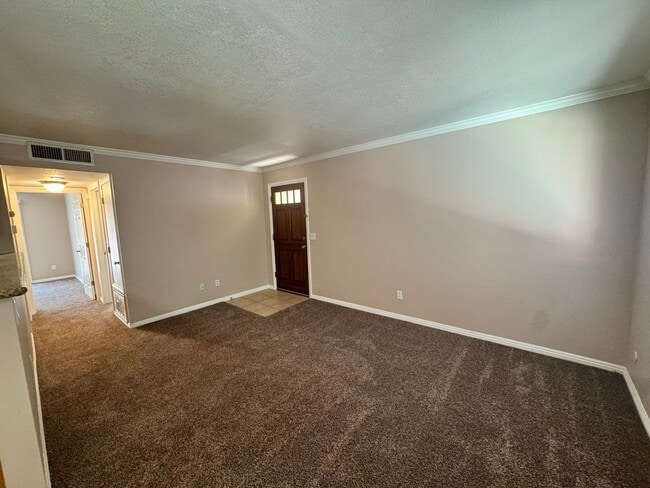 Building Photo - Cozy Upstairs Unit in Alpine 2bed/1bath