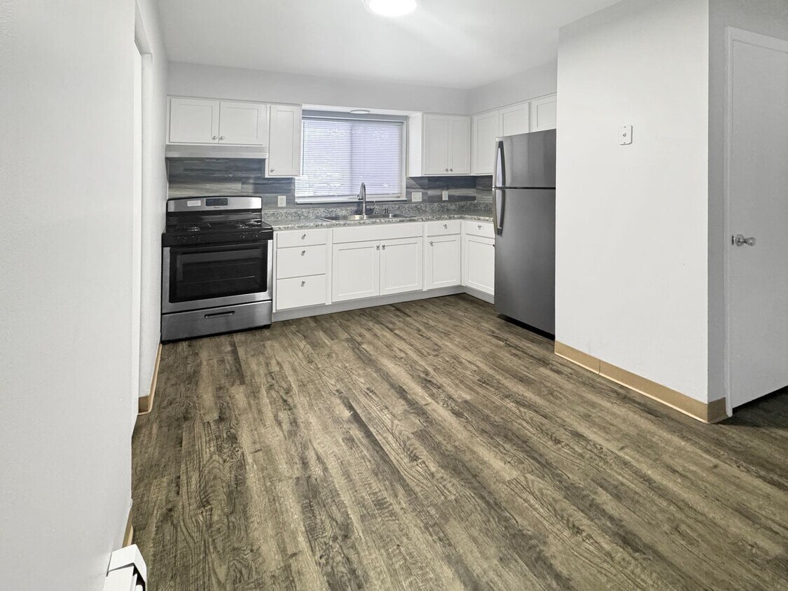 Primary Photo - 2422 36th St SW