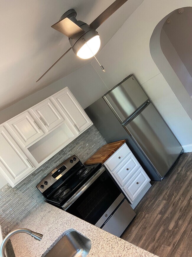 Kitchen 1 - 4934 Rubicam St