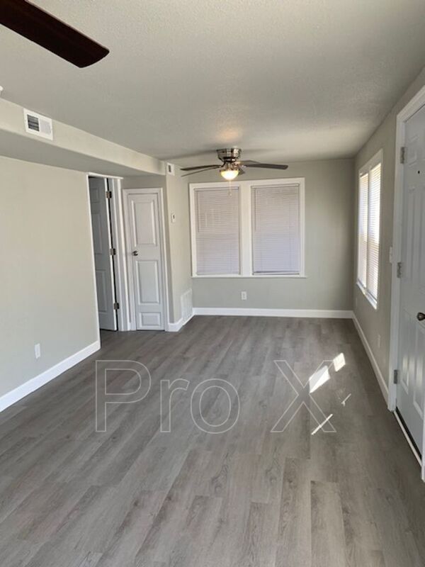 Building Photo - 801 S Picher A