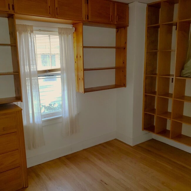 First Floor Bedroom suitable as an office - 726 Briar Hill Rd