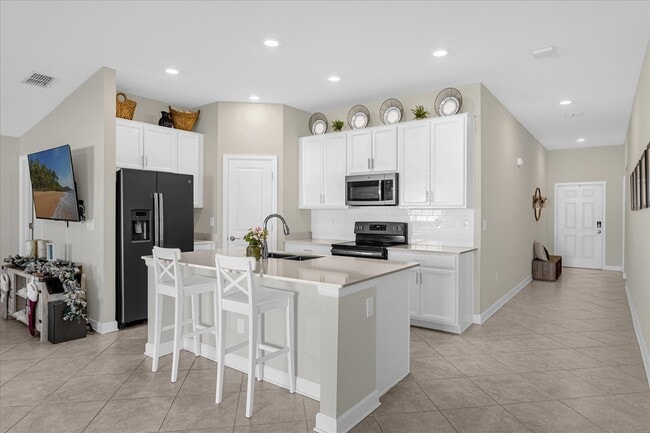 Building Photo - 148 Taft Dr