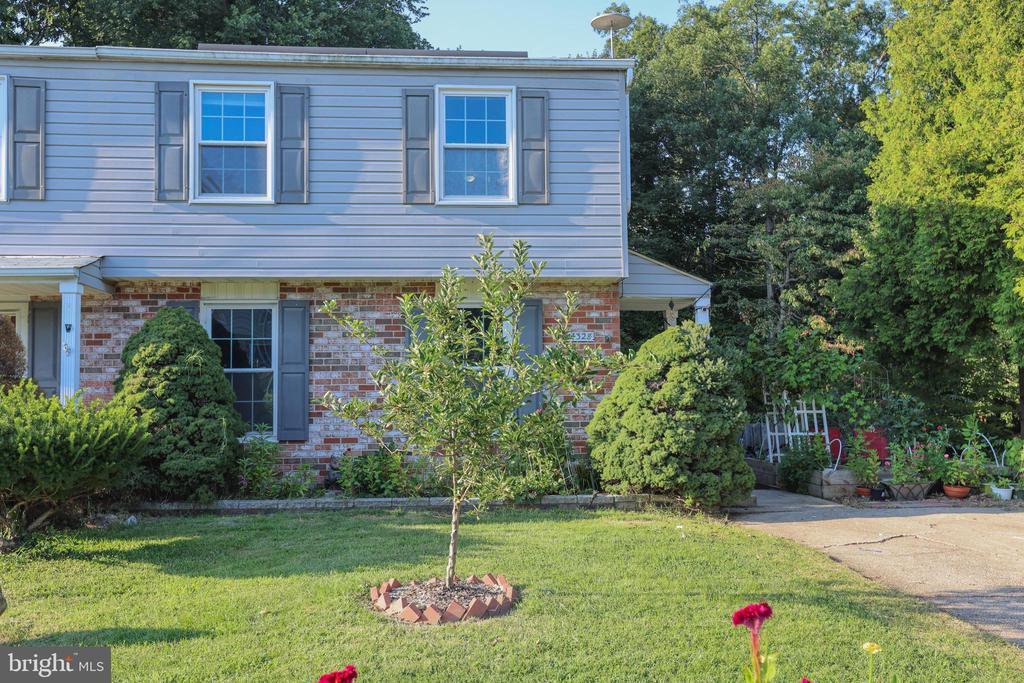 Foto principal - 4328 Hallfield Manor Dr