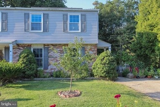 Building Photo - 4328 Hallfield Manor Dr