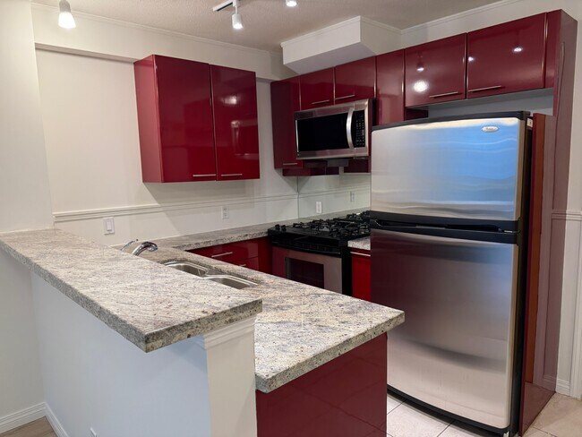 Photo du bâtiment - 1328 W Pender St