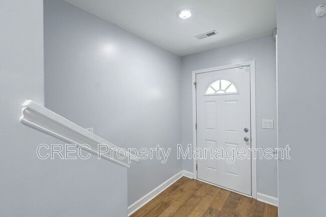 Foto del edificio - 2882 Mackenzie Ct