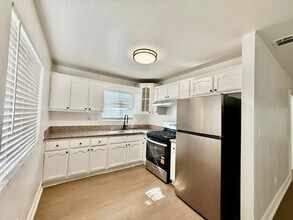 Building Photo - 3717 W 23rd St