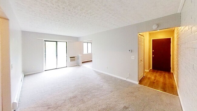 Foto del edificio - 17 Stenwick Dr