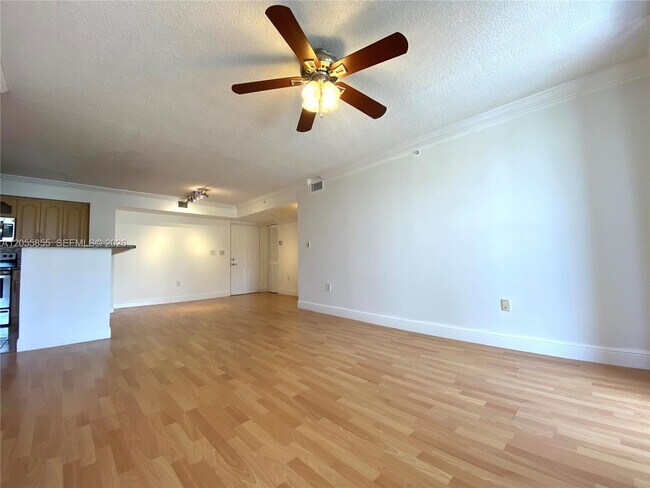 Foto del edificio - 4560 NW 107th Ave