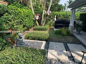 Foto del edificio - 840 Granada Groves Ct