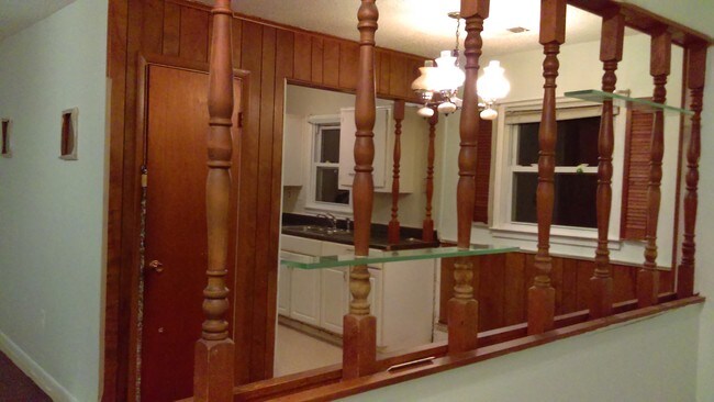 Foto del edificio - 14215 Randall Dr