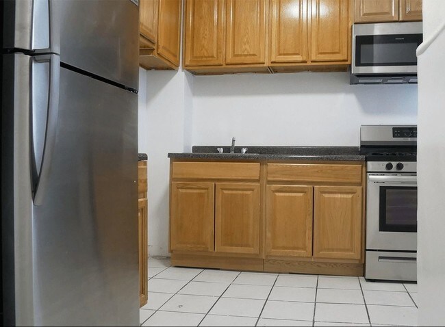 Building Photo - 510 W 144th St