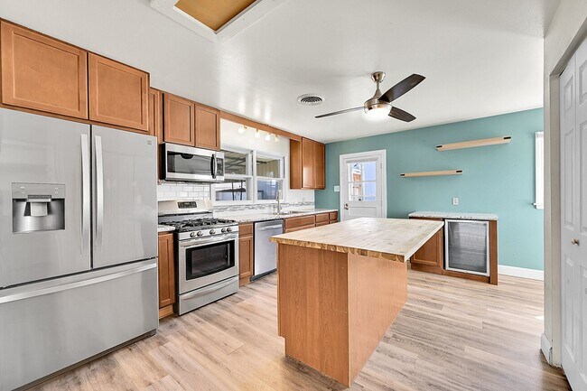 Foto del edificio - 2317 De Soto Rd