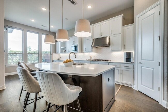 Foto del edificio - 3970 Sweet Clover Dr