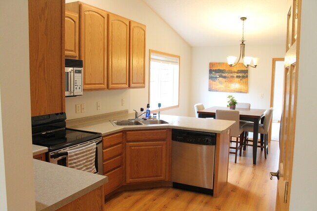 Foto del edificio - 1025 Kristy Ln
