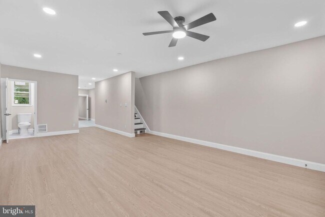 Foto del edificio - 4956 Baynton St