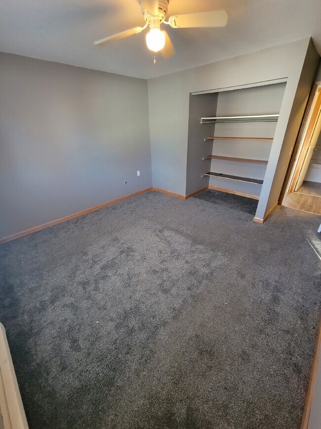 Building Photo - 2 Bedroom | 1 Bathroom Lower-Level Unit in...