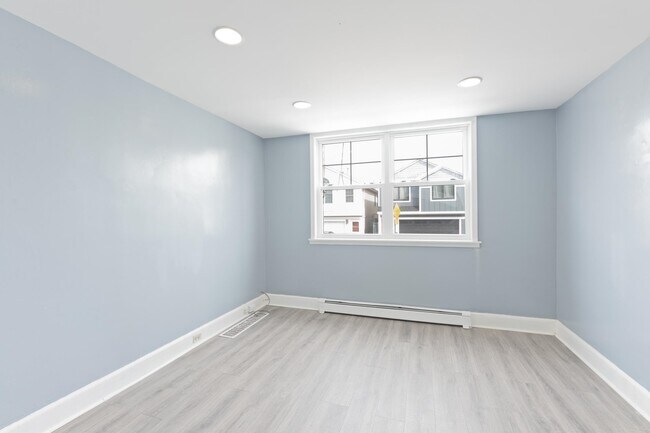 Foto del edificio - 341 Lembeck Ave