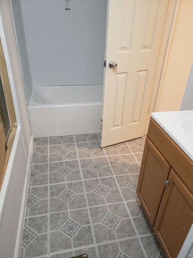 Foto del edificio - SECTION 8 VOUCHER HOLDERS APPLY NOW! 2 Bed...