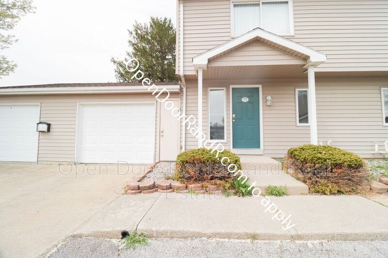 15018 Tally Ho Dr, Huntertown, IN 46748 Townhome Rentals in