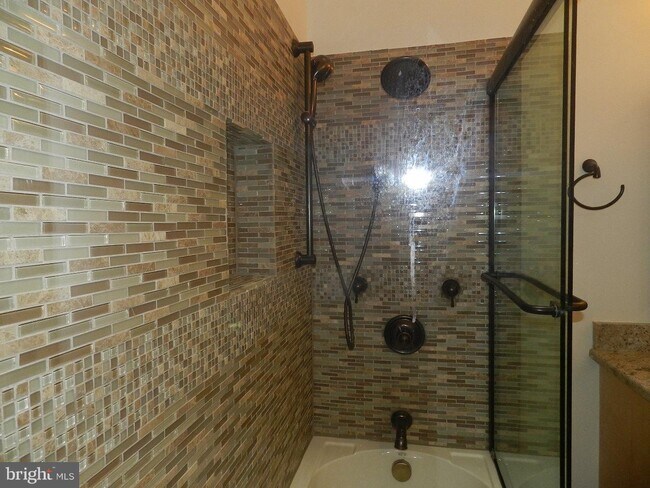 Foto del edificio - 12944 Grays Pointe Rd