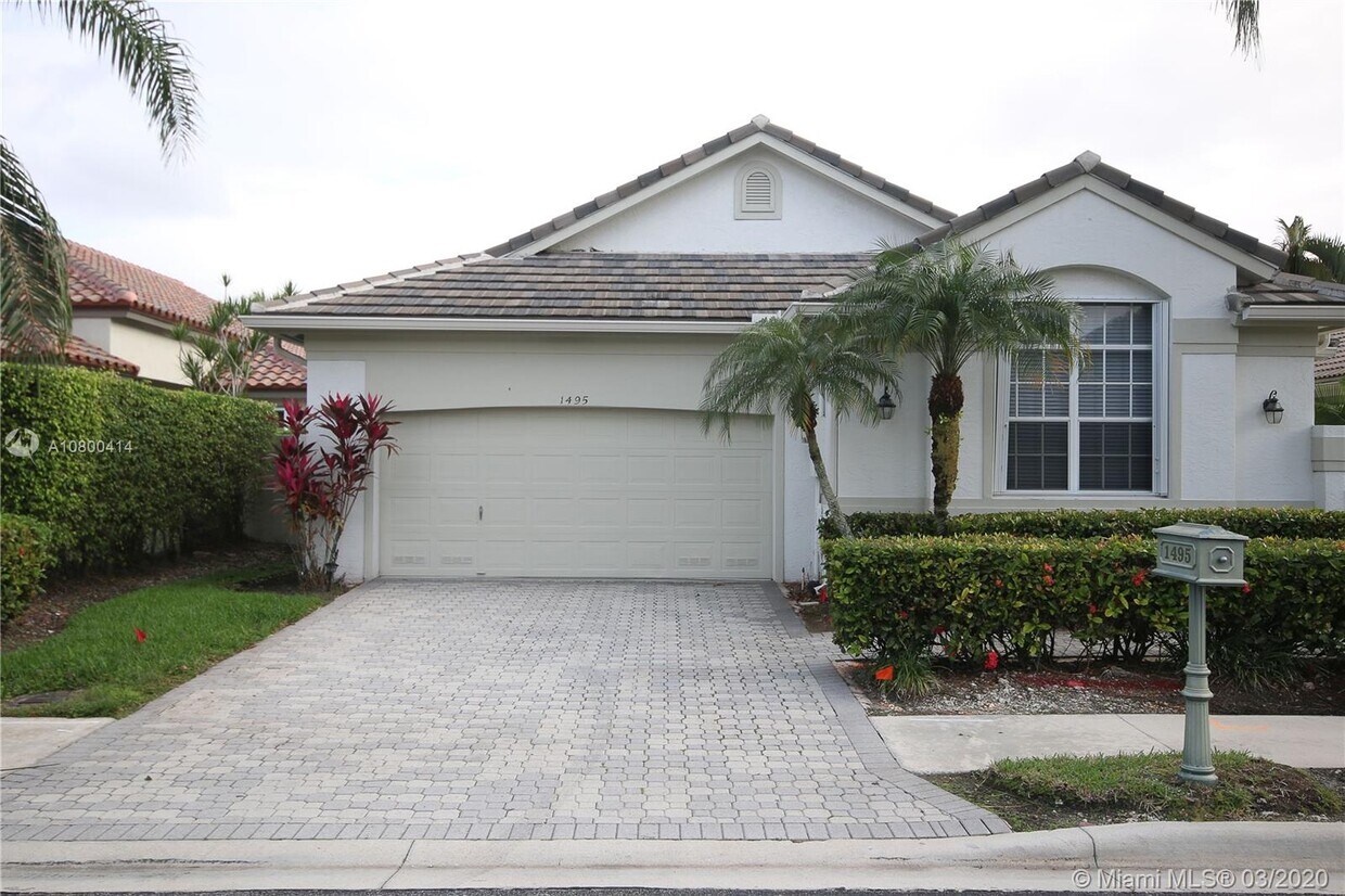 Primary Photo - 1495 Lacosta Dr W