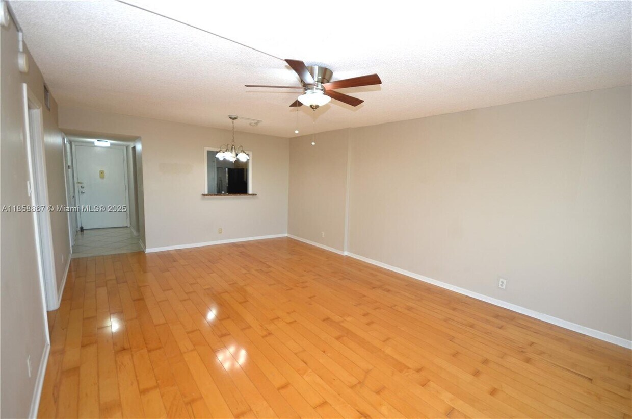Primary Photo - 404 NW 68th Ave