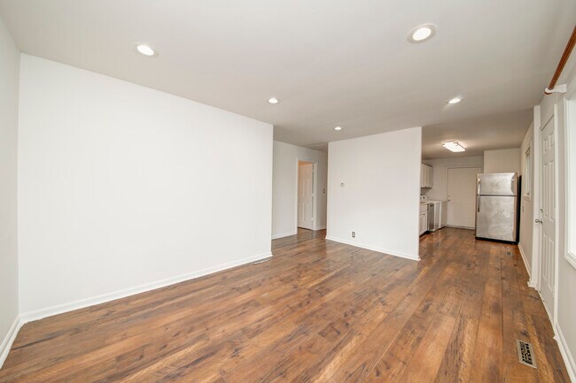 Foto del edificio - 112 Green Ln
