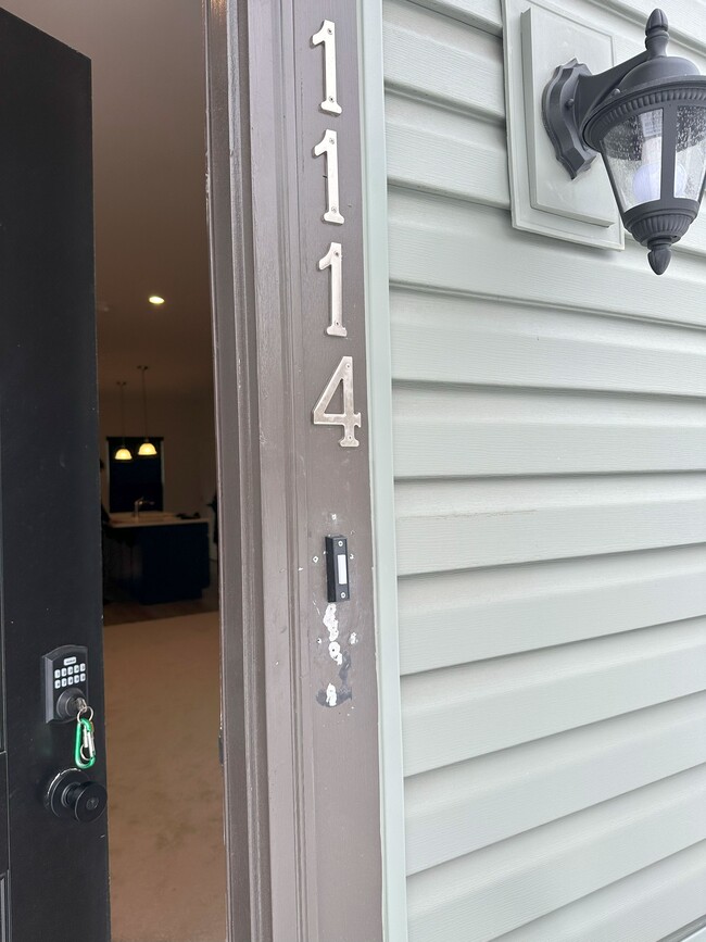 Foto del edificio - 1114 Spur Ln