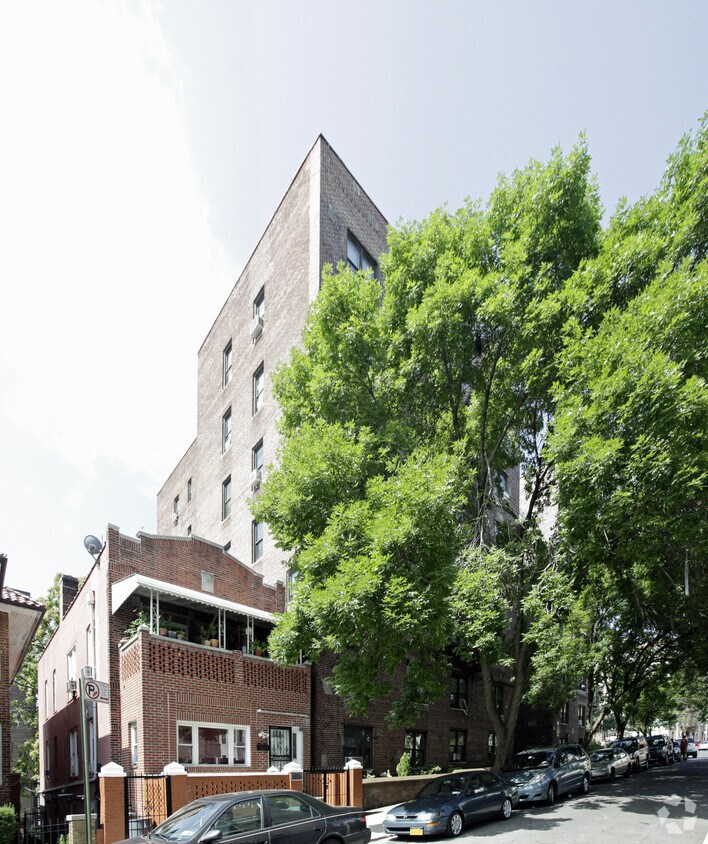 Foto del edificio - 200 E 205th St