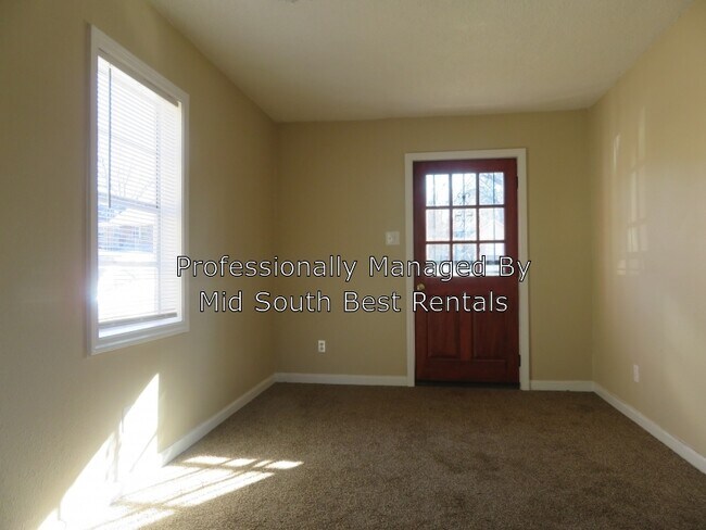 Building Photo - 1272 Gausco Rd