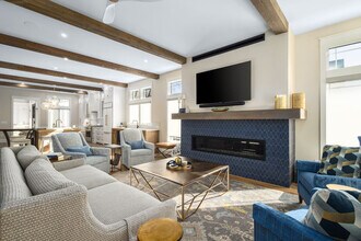 Building Photo - 1112 N St Peter St