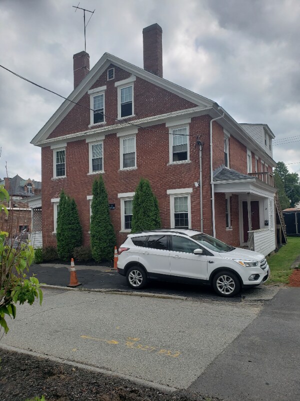 Primary Photo - 4 Farnsworth Ct