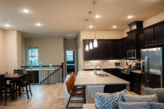 Foto del edificio - 4306 Foggy Creek Ln