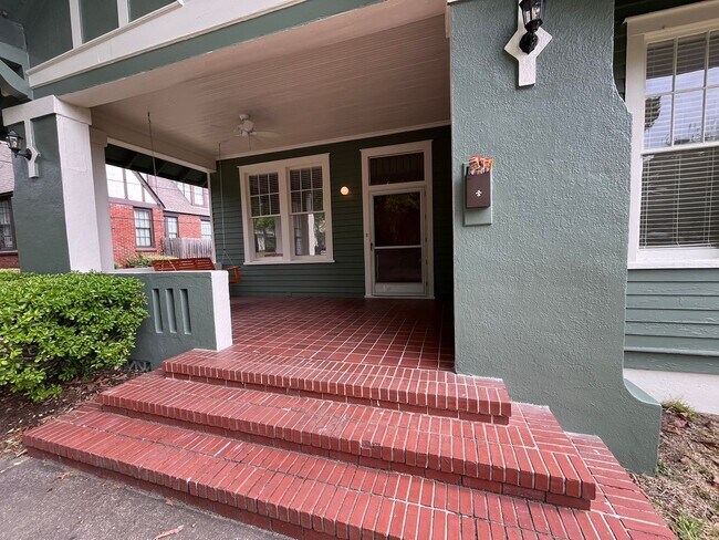 Foto del edificio - Stark Avenue 1310(2)