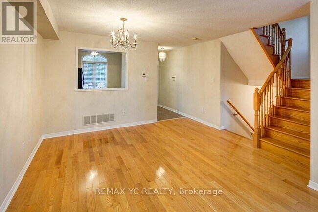Building Photo - 110 Dolce Crescent